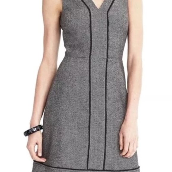 Banana Republic Dresses & Skirts - Banana Republic Herringbone Fringe Career Dress 4P